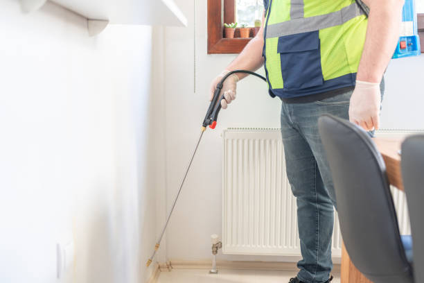 Best Pest Removal Services  in Milton, WI